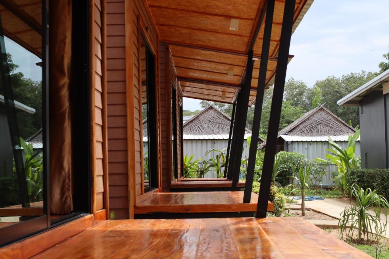 Baan Check In Hotel Ko Lanta Exterior foto